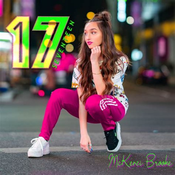 McKenzi Brooke Bio | Age, Wiki, Net worth, Height, Boyfriend?|