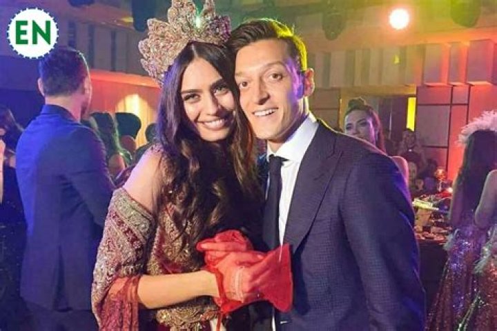 Mesut Ozil Height, Weight, Net Worth, Age, Birthday, Wikipedia, Who, Instagram, Biography