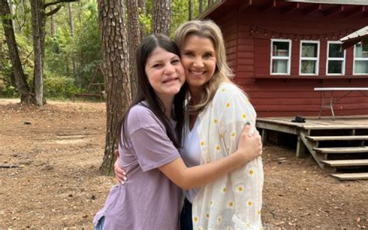 Mia Robertson (Reality Star) - Age, Birthday, Bio, Facts, Family, Net Worth, Height & More