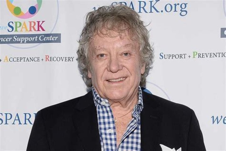 Michael Cole (Presentadore de Programas de TV) - Edad, cumpleaños, biografía, hechos, familia, patrimonio neto, altura y más