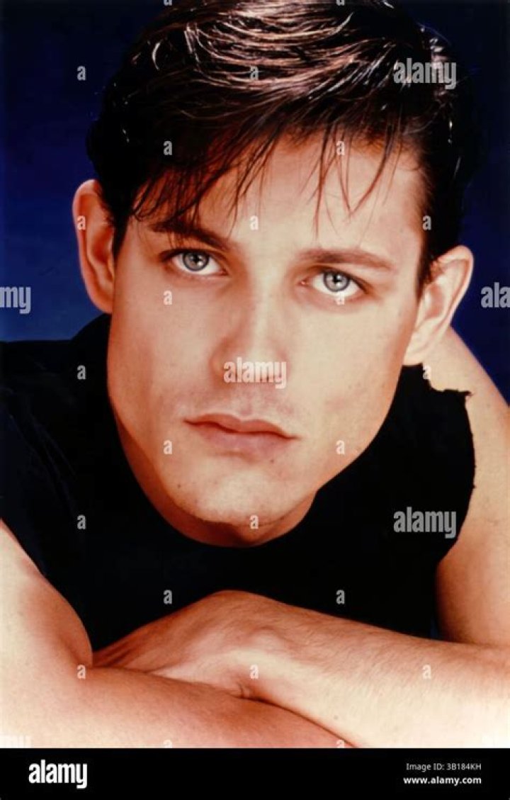 Michael Paré biografía, edad, altura, esposo, net worth, familia