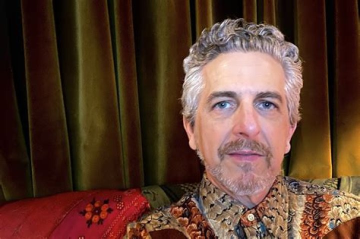 Michael Penn biografía, edad, altura, esposo, net worth, familia