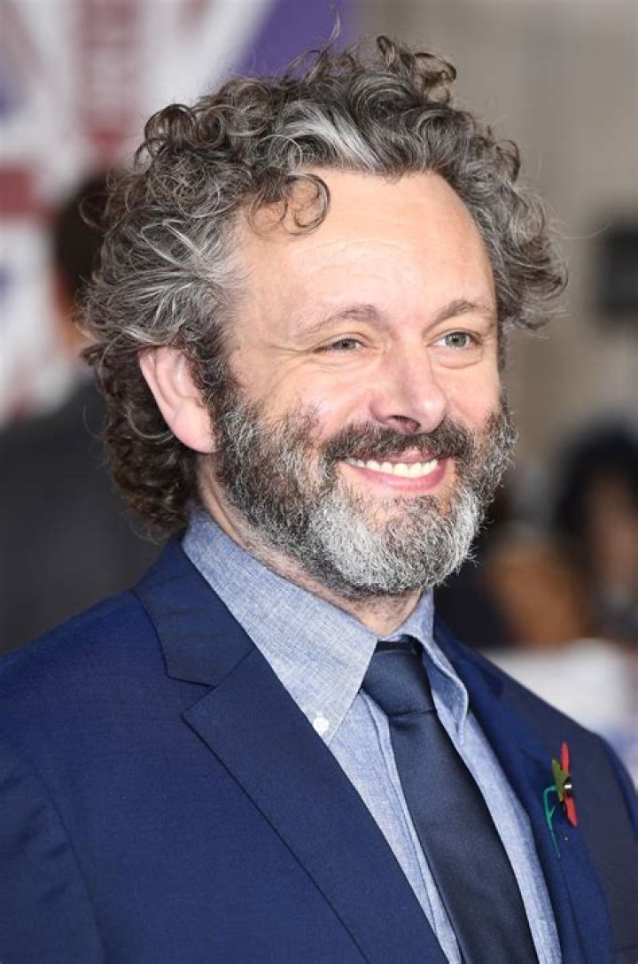 How tall is Michael Sheen