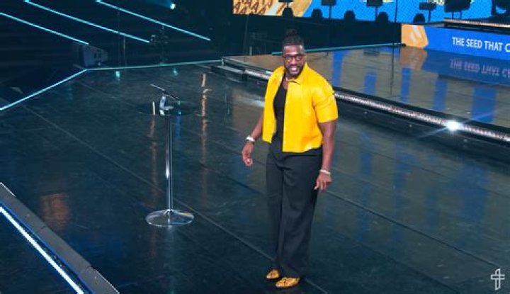 Michael Todd (TikTok Star) - Age, Birthday, Bio, Facts, Family, Net Worth, Height & More