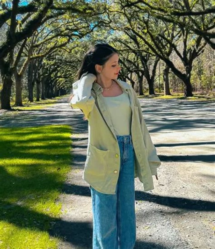 Michaela Russell (TV Actress) - Age, Birthday, Bio, Facts, Family, Net Worth, Height & More