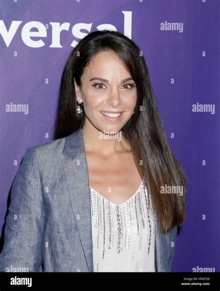 Michele Lepe (TV Show Host) - Age, Birthday, Bio, Facts, Family, Net Worth, Height & More
