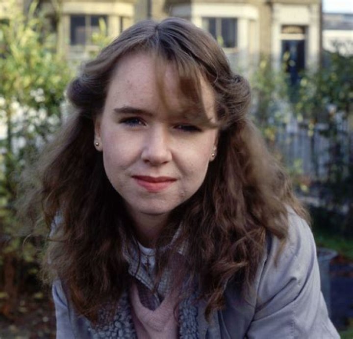 Michelle Fowler (YouTube Star) - Age, Birthday, Bio, Facts, Family, Net Worth, Height & More