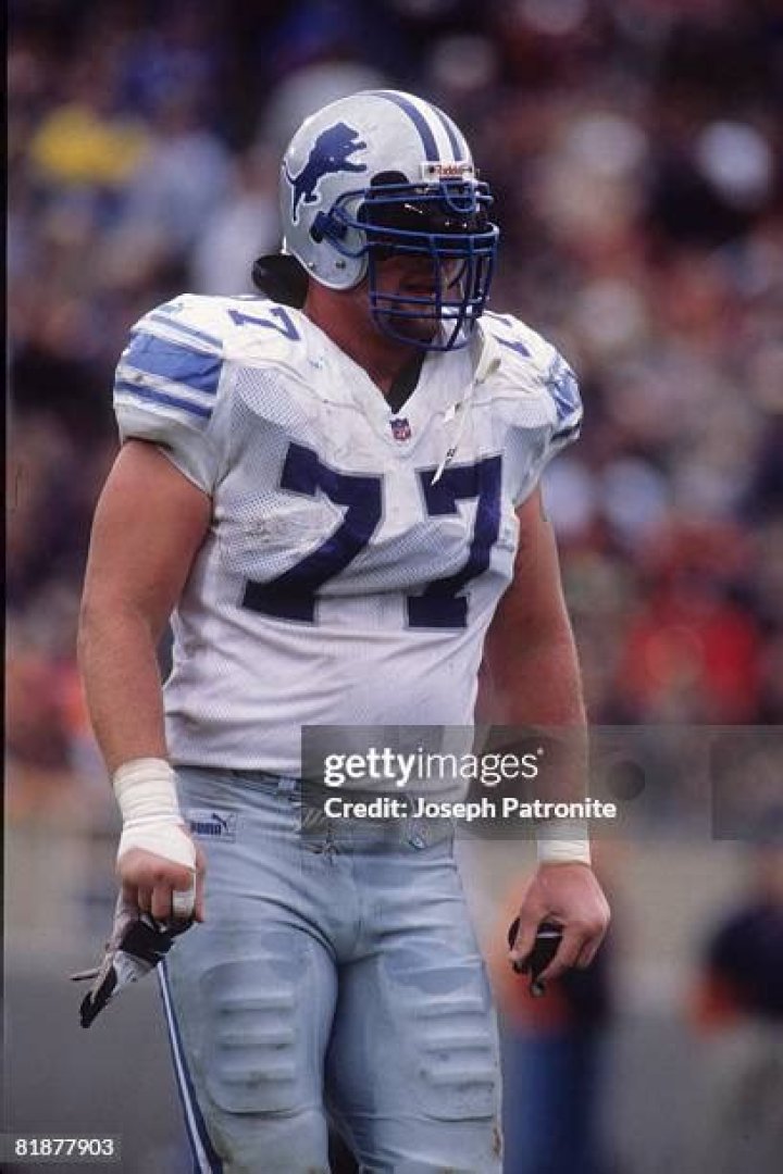 Mike Compton Biography, Age, Height, Wife, Net Worth, Family