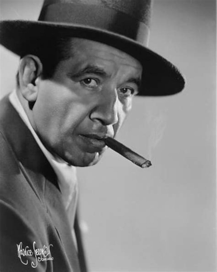 Mike Mazurki (Movie Actor) - Age, Birthday, Bio, Facts, Family, Net Worth, Height & More