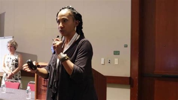 Mike McGruder Biography, Age, Height, Wife, Net Worth, Family