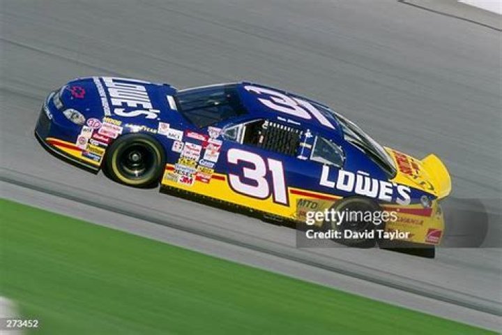 Mike Skinner Biography, Age, Height, Wife, Net Worth, Family