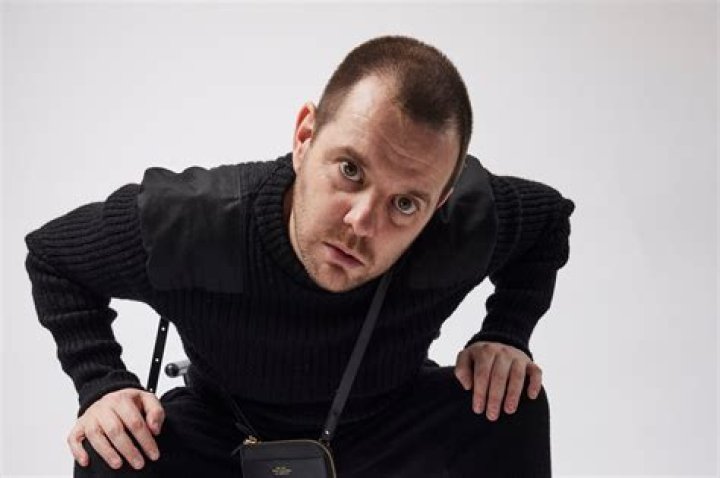 Mike Skinner (Rapper) - Age, Birthday, Bio, Facts, Family, Net Worth, Height & More