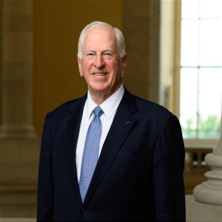 Mike Thompson (Sugar Bear) Bio, Age, Height, Family, Wife & Net Worth