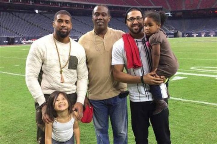 Mikey Foster Height, Weight, Net Worth, Age, Birthday, Wikipedia, Who, Nationality, Biography