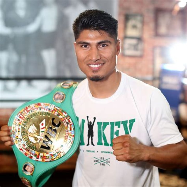 Mikey Garcia Biography, Age, Height, Wife, Net Worth, Family