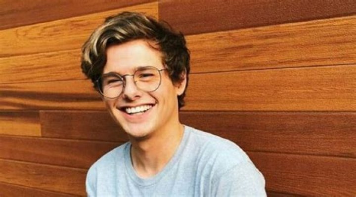 Mikey Murphy – Celebsgraphy