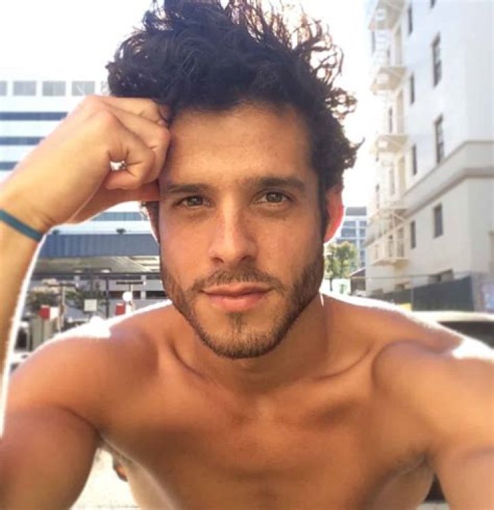 Wiki, Biography, Age, Height, Wife, Net Worth, Family, Girlfriend & More