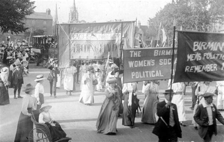 38 Photos That Reveal The Militant Side Of The Suffrage Movement
