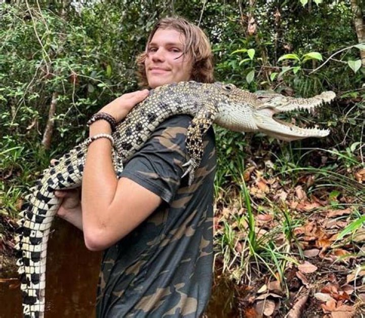 Miller Wilson (YouTube Star) - Age, Birthday, Bio, Facts, Family, Net Worth, Height & More