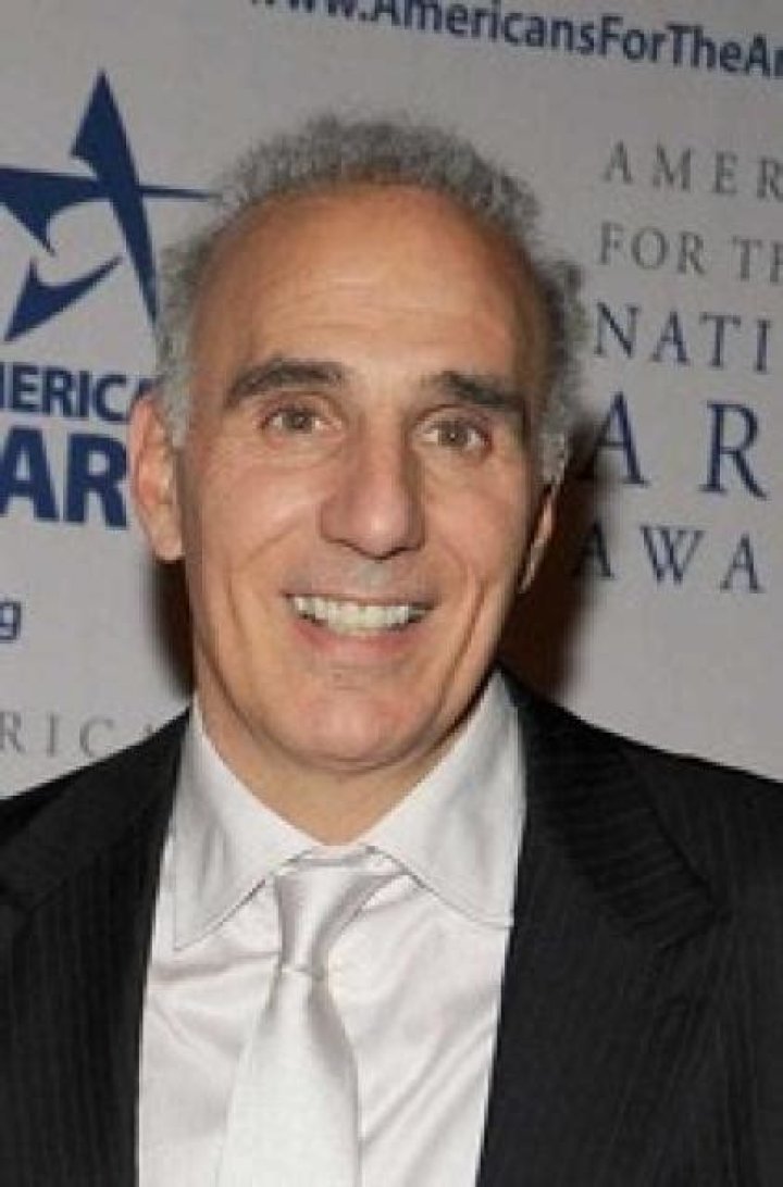 Mitchell Rales biografía, edad, altura, esposo, net worth, familia