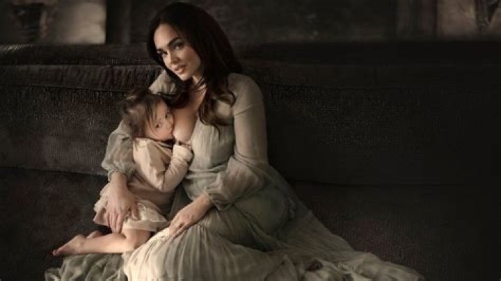 Model Tamara Ecclestone Posts Breastfeeding Pic While Traveling — Plus 18 More Celebs Who’ve Shared Nursing Photos on Social Media!