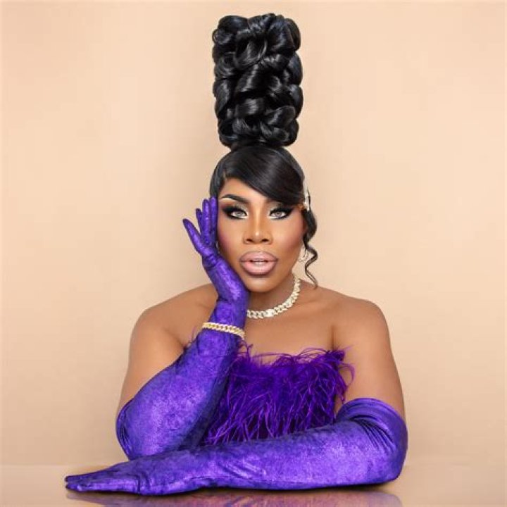 Monet x Change (TV Actress) - Age, Birthday, Bio, Facts, Family, Net Worth, Height & More