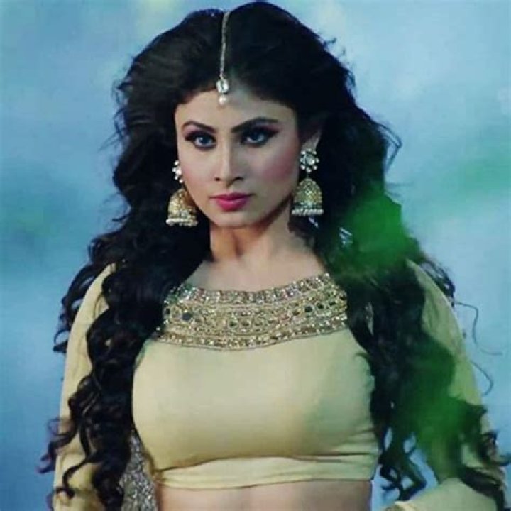 Mouni Roy Biography, Age, Height, Husband, Net Worth, Family