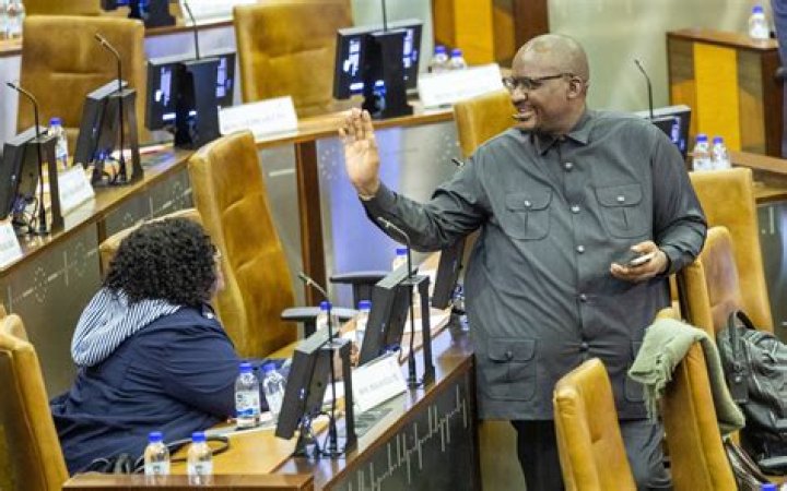 Mzi Khumalo Biography, Age, Height, Wife, Net Worth, Family