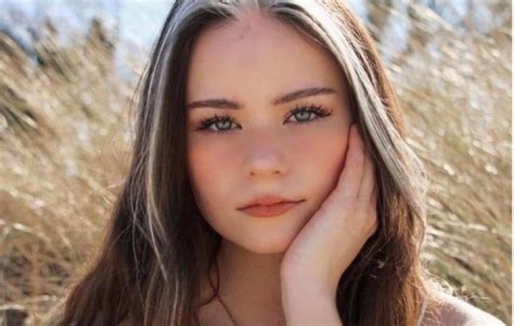 Nadine Breaty Parents, Ethnicity, Wiki, Biography, Age, Height, Net Worth, Boyfriend, Family & More