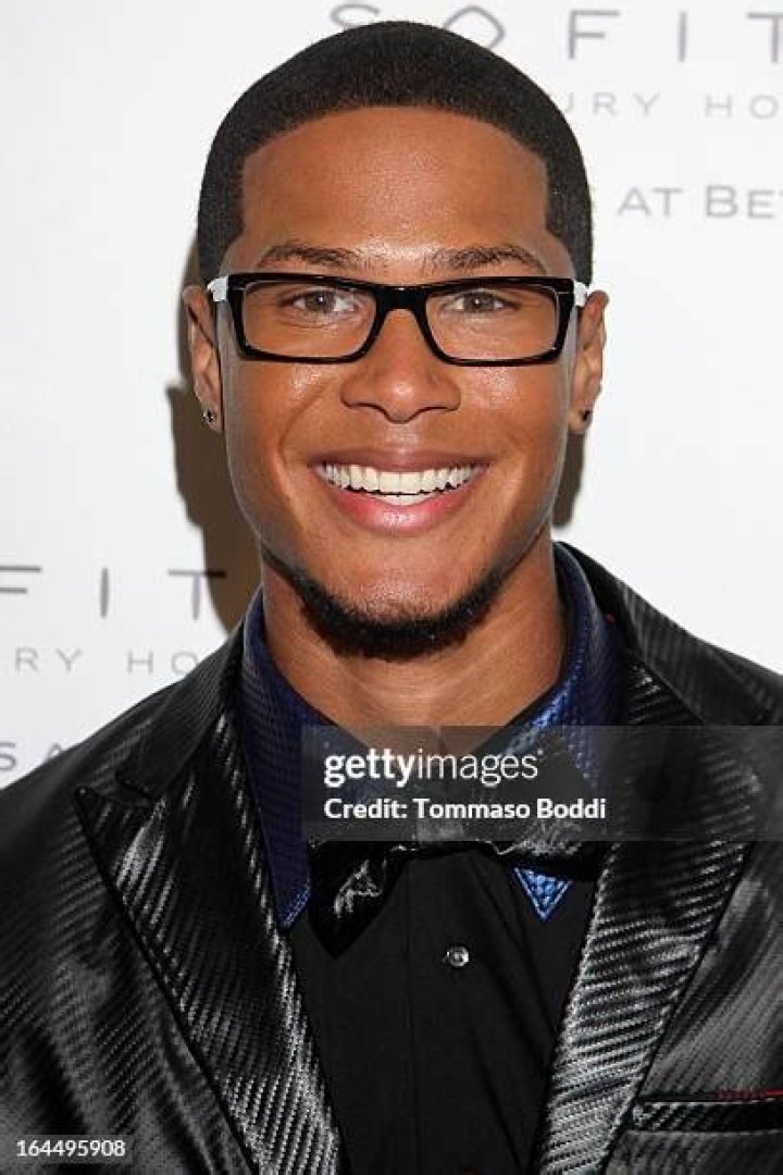 Najee De-Tiege (TV Actor) - Age, Birthday, Bio, Facts, Family, Net Worth, Height & More