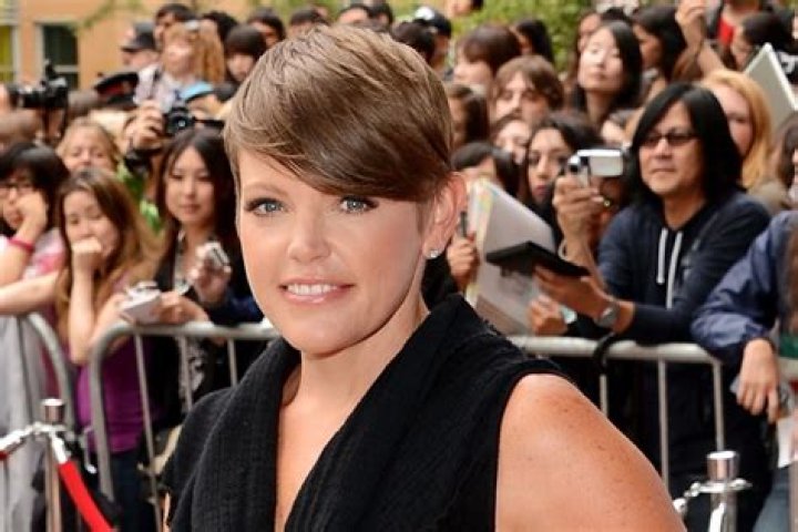 Natalie Maines Biography, Age, Height, Husband, Net Worth, Family
