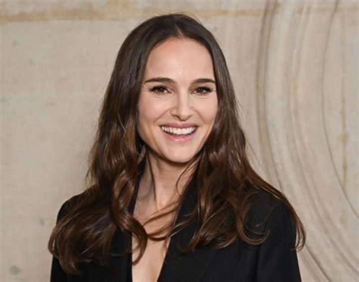Natalie Portman (Movie Actress) - Age, Birthday, Bio, Facts, Family, Net Worth, Height & More
