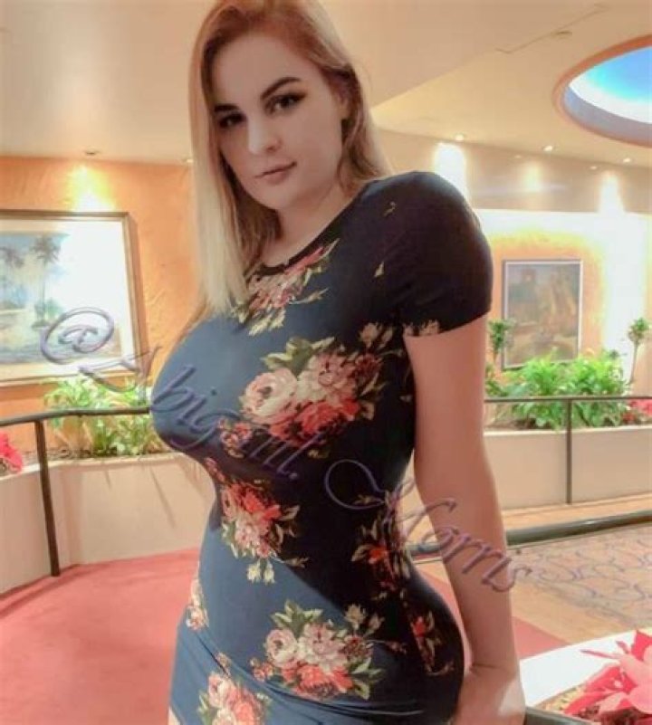 
Nathalie Morris Height, Weight, Net Worth, Age, Birthday, Wikipedia, Who, Nationality, Biography 