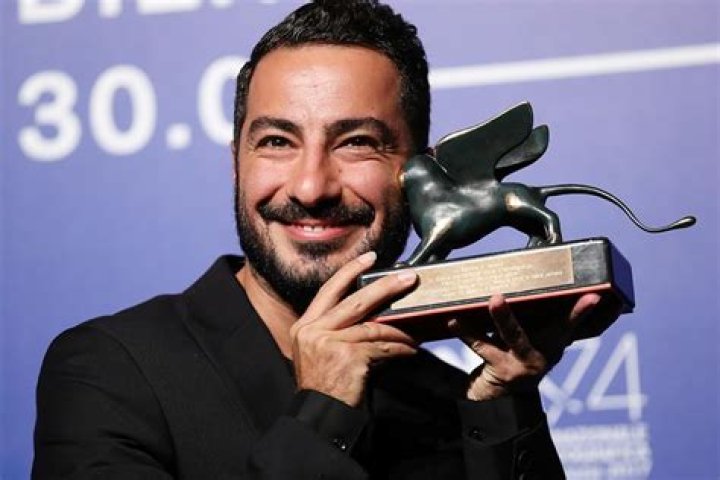 Navid Mohammadzadeh (Movie Actor) - العمر ، تاريخ الميلاد ، السيرة الذاتية ، الحقائق ، الأسرة ، صافي الثروة ، الطول والمزيد