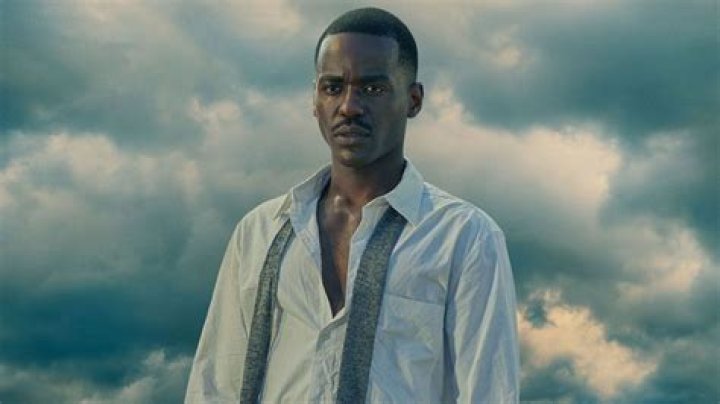 Ncuti Gatwa (Eric Effiong) Biography, Wiki, Age, Family, Girlfriend & Net Worth