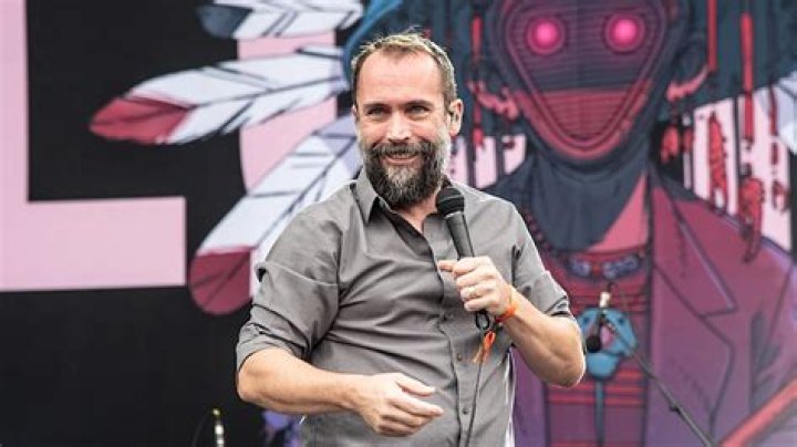 Neil Fallon (Rock Singer) - Age, Birthday, Bio, Facts, Family, Net Worth, Height & More