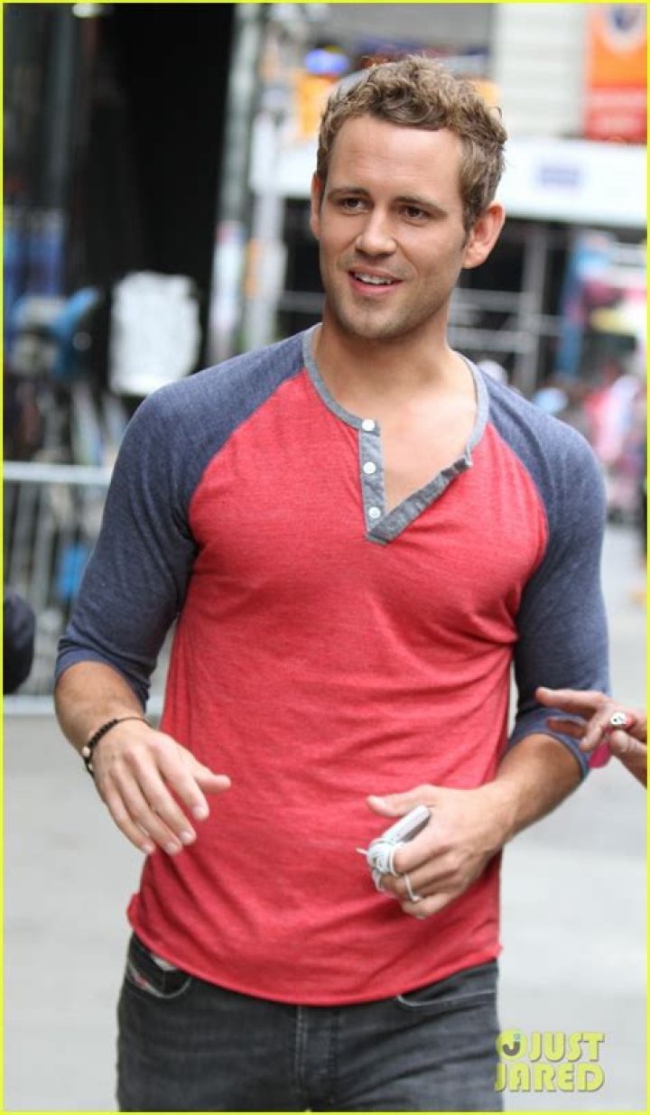 Nick Viall Shaves off His Beard for ‘DWTS’ Disney Night — and He Looks Completely Different!