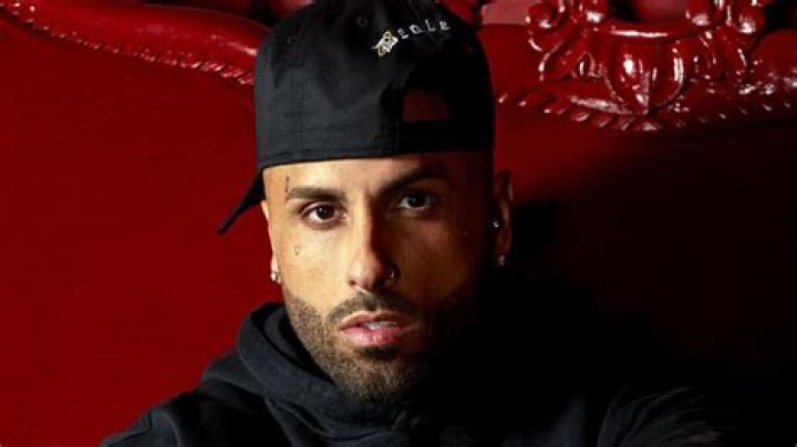 How tall is Nicky Jam