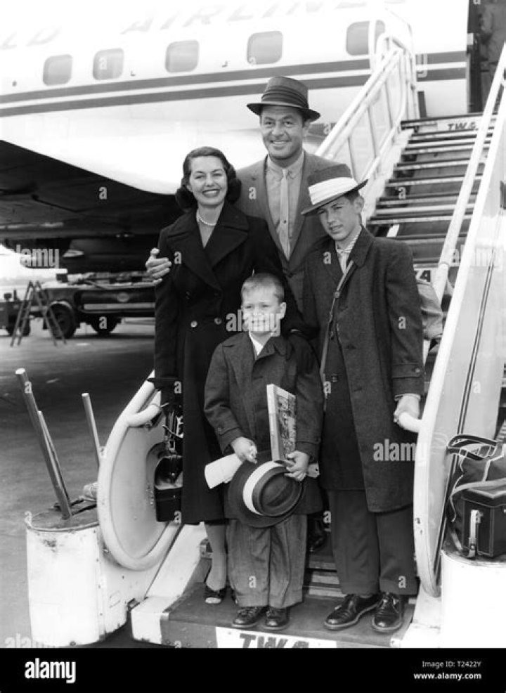 Nico Charisse Biography, Age, Height, Wife, Net Worth, Family