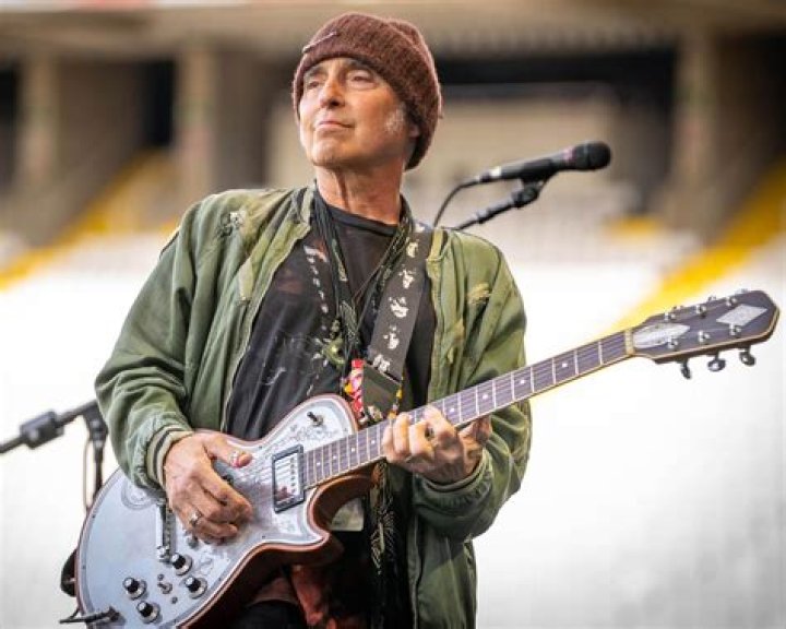Nils Lofgren Biography, Age, Height, Wife, Net Worth, Family