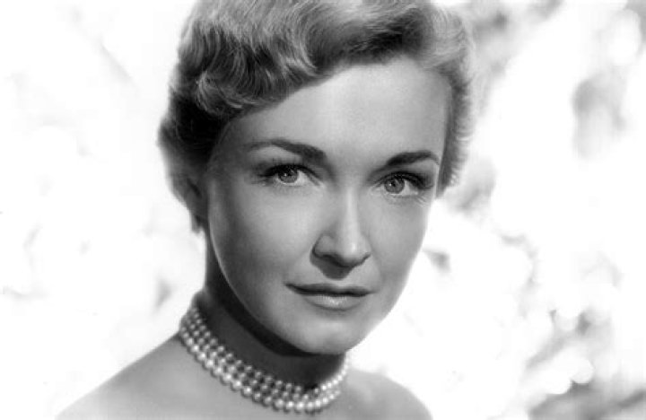 Nina Foch Biography, Age, Height, Husband, Net Worth, Family