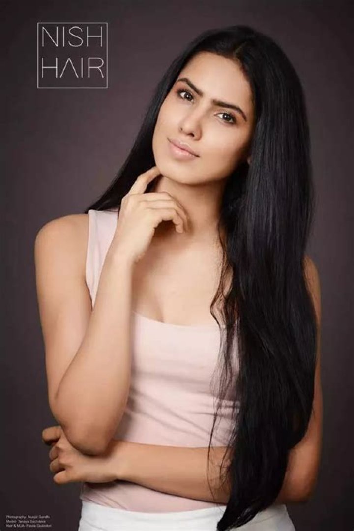 Nish Hair Extensions Height, Weight, Net Worth, Age, Birthday, Wikipedia, Who, Nationality, Biography