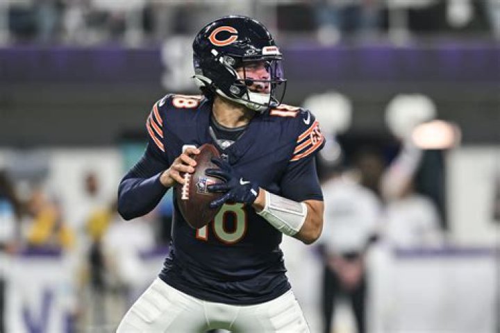 No, Justin Fields Is Not Gay, Meet Chicago Bears QB Father Ivant Fields And Mother Gina Tobey