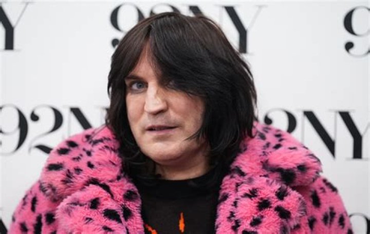 How tall is Noel Fielding