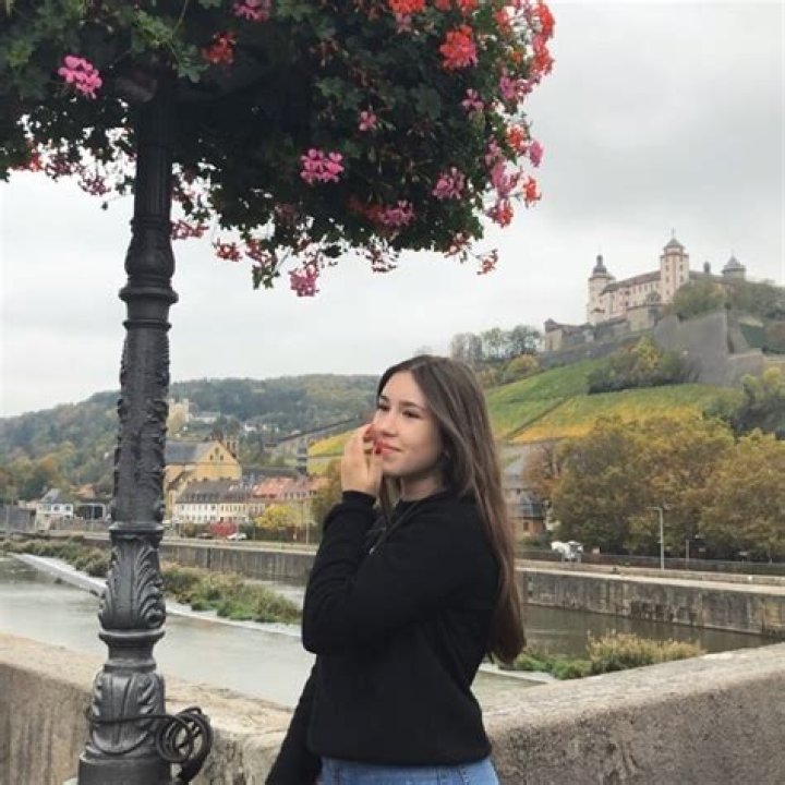 Nora Ellis (Family Member) - Age, Birthday, Bio, Facts, Family, Net Worth, Height & More