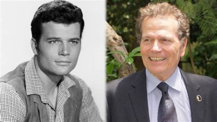 Oakes Wayne Height, Weight, Net Worth, Age, Birthday, Wikipedia, Who, Nationality, Biography