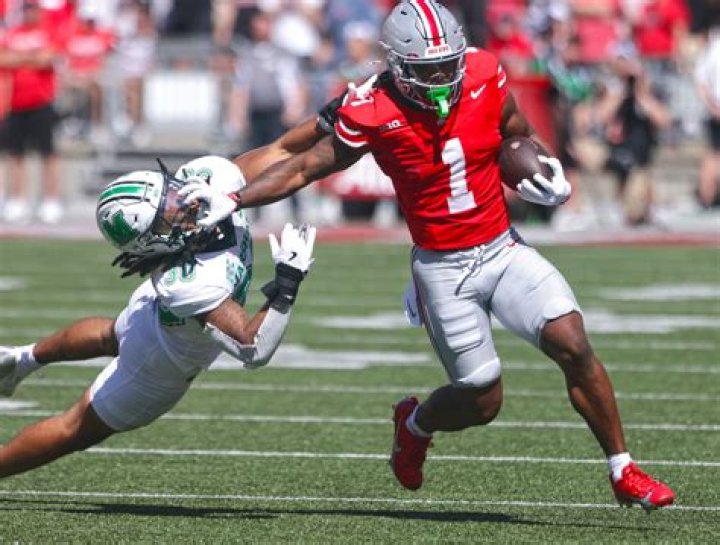 
Ohio State Buckeyes Running Back Dallan Hayden Father Aaron Hayden Played 4 Seasons In NFL 