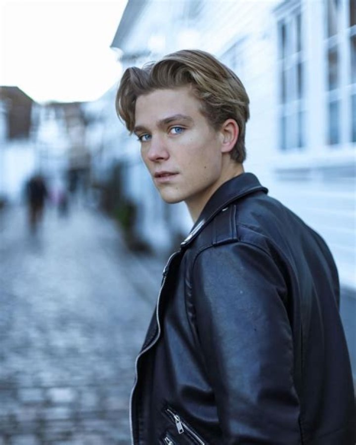 Oliver Svejstrup Brynnum (Instagram Star) - Age, Birthday, Bio, Facts, Family, Net Worth, Height & More