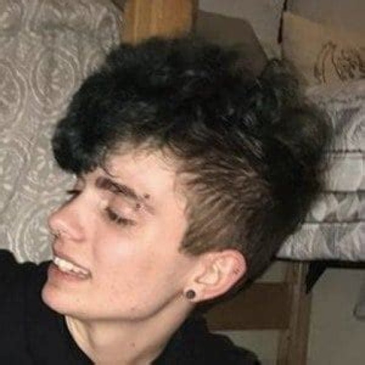 Ollie Steil (TikTok Star) - Age, Birthday, Bio, Facts, Family, Net Worth, Height & More