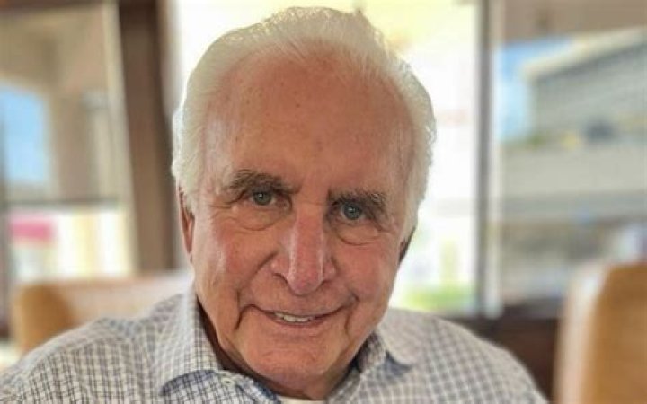 Age, Wife, Children, Net Worth, Family, Biography & More